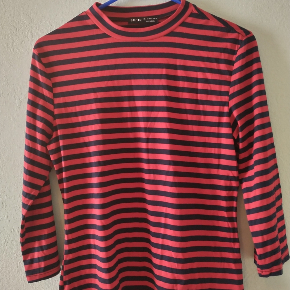 Red and Navy 3/4 sleeve Tee
